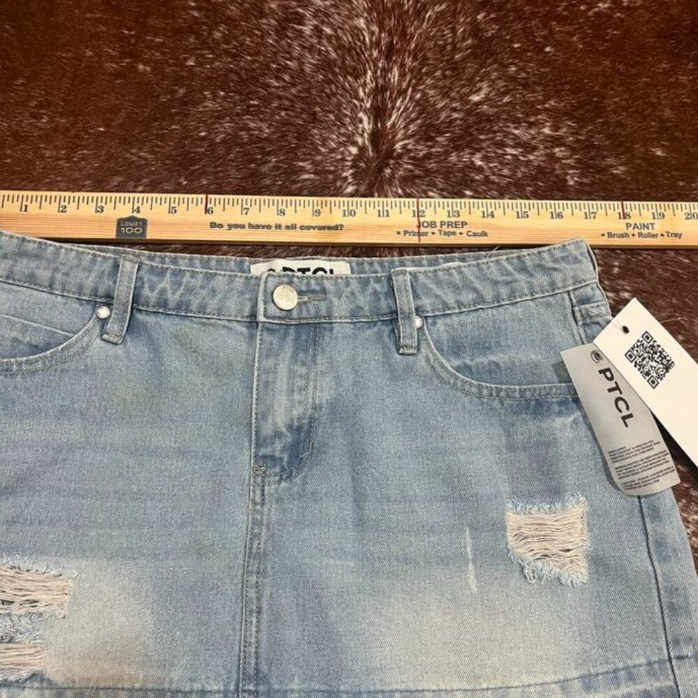 PTCL Distressed Frayed Hem Denim Mini Skirt Light Wash Blue L NWT - Picture 13 of 16